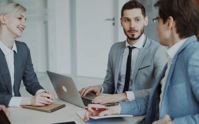 Employee advocacy B2B: cómo convertir a tu equipo en el canal de marketing más creíble